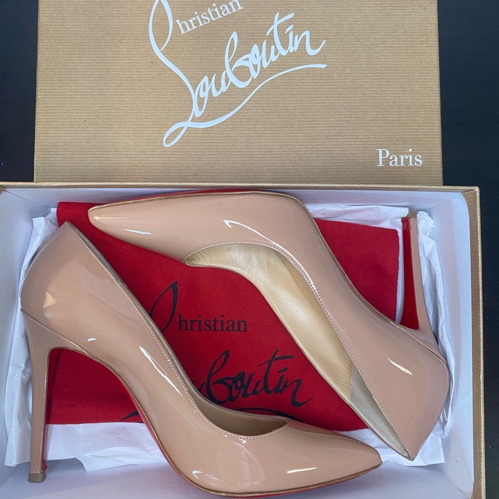 Christian Loubotin Pigalle 100 Sz. 39 Nude Patent